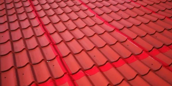 Герметизация кровли из металлочерепицы частного дома — фото 2