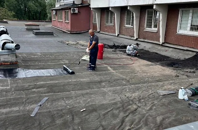 Ремонт рулонной кровли в Туле — работы в зоне ливнеприёмника
